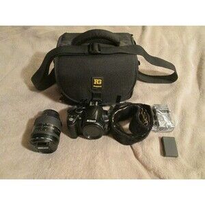 Nikon D3000 With Bag And Accessories